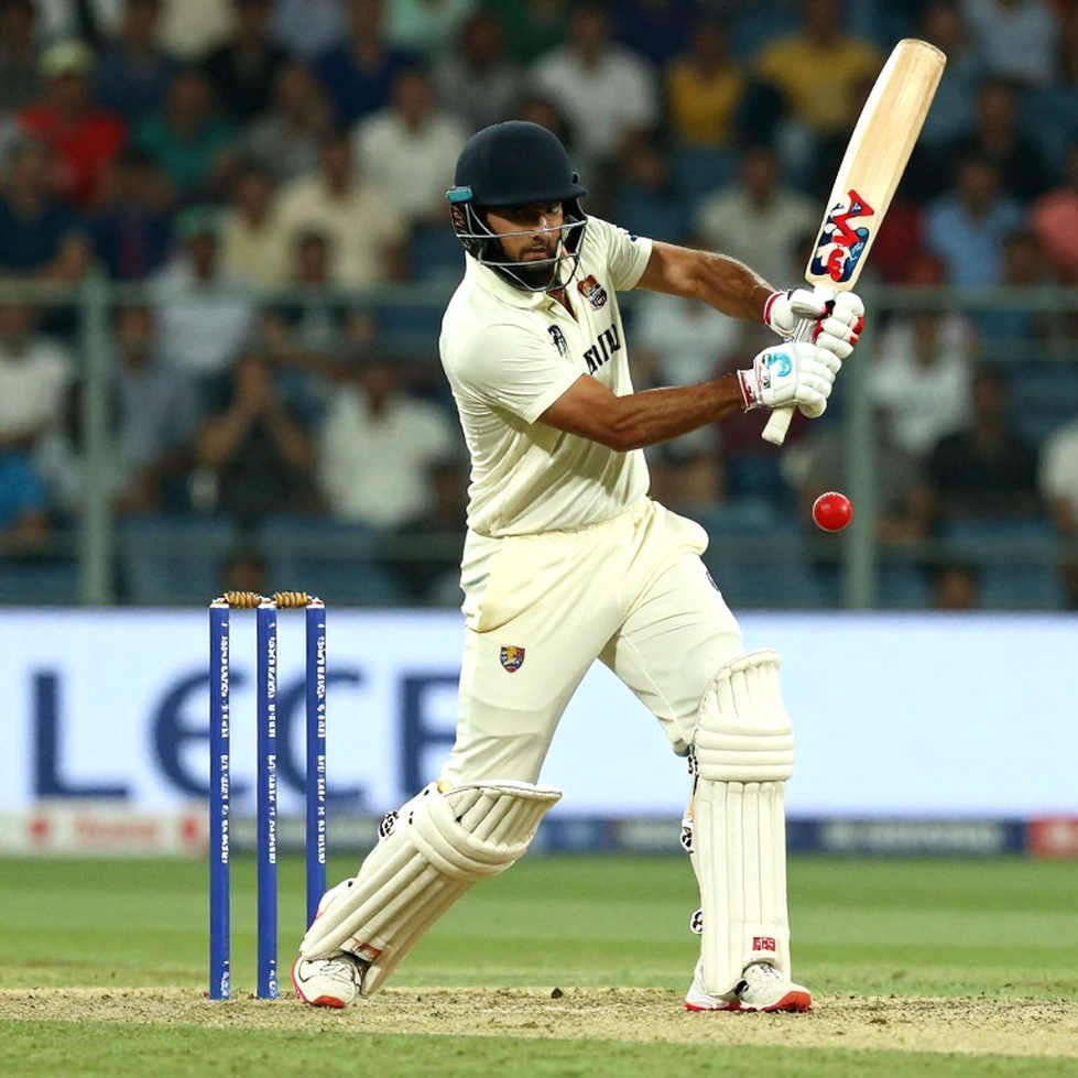 मैट हेनरी का T20I से बाहर होना: न्यूज़ीलैंड का असली बयान स्कोरलाइन में नहीं, सिलेक्शन शीट में है